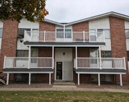 Ransom Court in Grand Island, NY - Building Photo