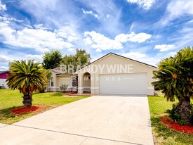7108 Steffie Ln in Orlando, FL - Building Photo