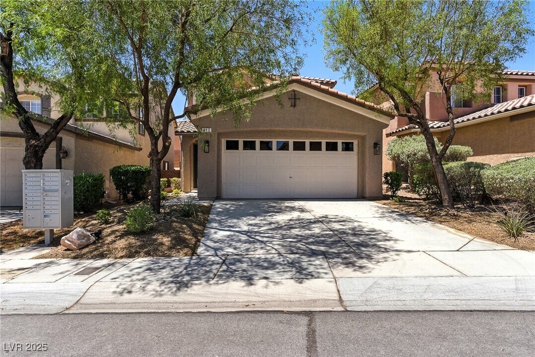 917 Lord Crewe St in Las Vegas, NV - Building Photo
