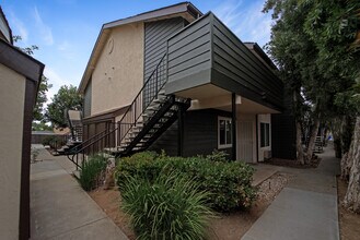 Cajon Senior Villas in El Cajon, CA - Building Photo - Building Photo