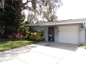 9006 Richwood Ln in Port Richey, FL - Building Photo - Building Photo