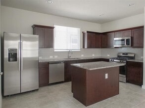 370 Hortus Dr in Kyle, TX - Building Photo - Building Photo