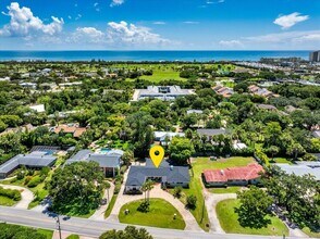 105 John Anderson Dr in Ormond Beach, FL - Foto de edificio - Building Photo