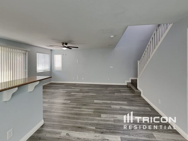 6731 Scarlet Star Ave in Las Vegas, NV - Building Photo - Building Photo
