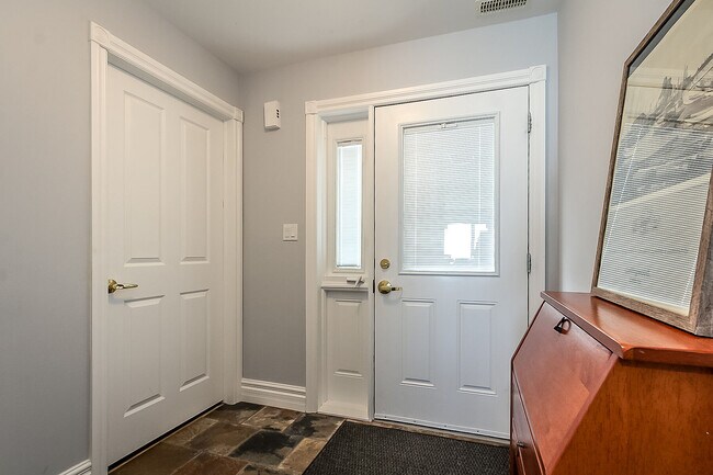 550 Mariners Way in Collingwood, ON - Building Photo - Building Photo