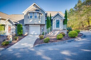 3910 Renaissance Sq in Kingsport, TN - Building Photo