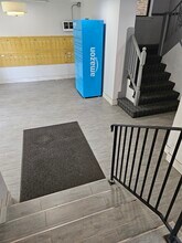 4725 N Beacon St, Unit 4735-205 in Chicago, IL - Building Photo - Building Photo