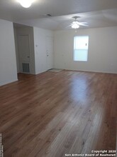 8927 Maverick Draw in San Antonio, TX - Foto de edificio - Building Photo