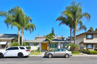 Downey in Downey, CA - Building Photo - Building Photo