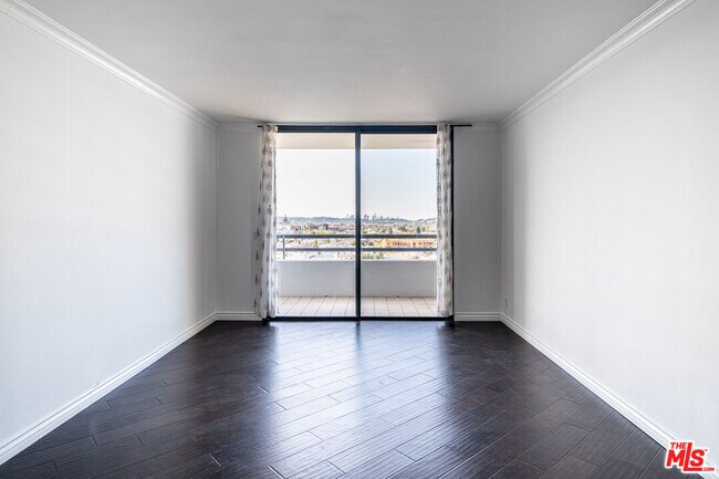 343 Pioneer Dr-Unit -1103 in Glendale, CA - Foto de edificio - Building Photo