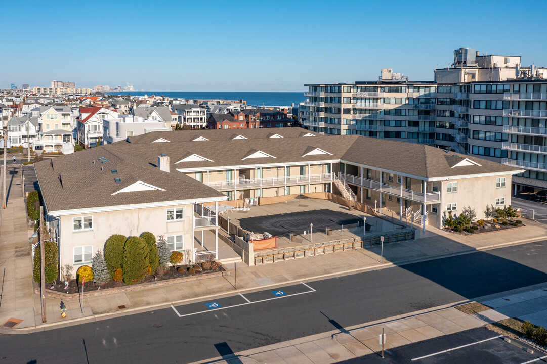 Ocean Bay Condominiums in Longport, NJ - Building Photo