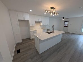 13 Rue Conroy in Gatineau, QC - Building Photo - Building Photo
