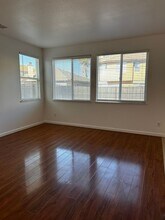 10322 Sagres Way in Elk Grove, CA - Building Photo - Building Photo