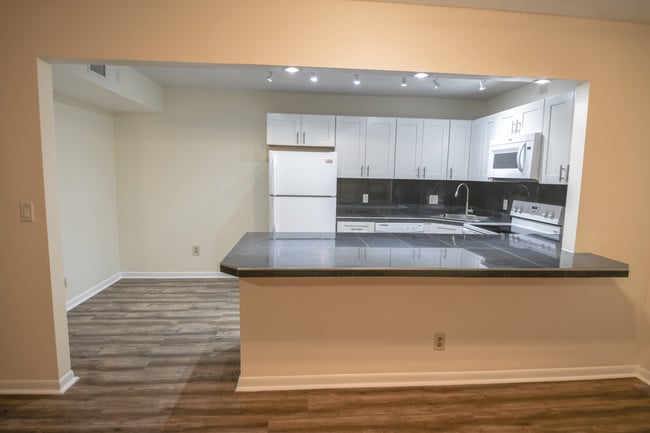 2732 SW Matheson Ave, Unit C1 in Palm City, FL - Building Photo - Building Photo