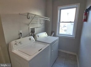 605 Cecil B. Moore Ave in Philadelphia, PA - Building Photo - Building Photo