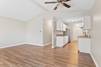 113 Maplewood St in Hampton, VA - Building Photo - Building Photo