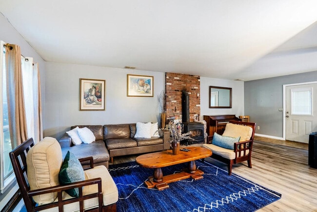 247 Strawridge Rd