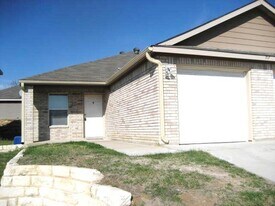 717 Claremont Pkwy in Marble Falls, TX - Building Photo