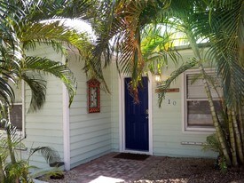 1310 NE 30th St in Oakland Park, FL - Building Photo