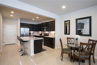 6814 E Riverside Dr in Austin, TX - Building Photo - Building Photo