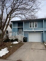 830 Dover St in Iowa City, IA - Building Photo