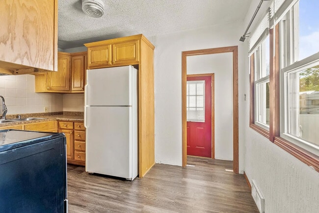 1520 W 9th St in Waterloo, IA - Building Photo - Building Photo