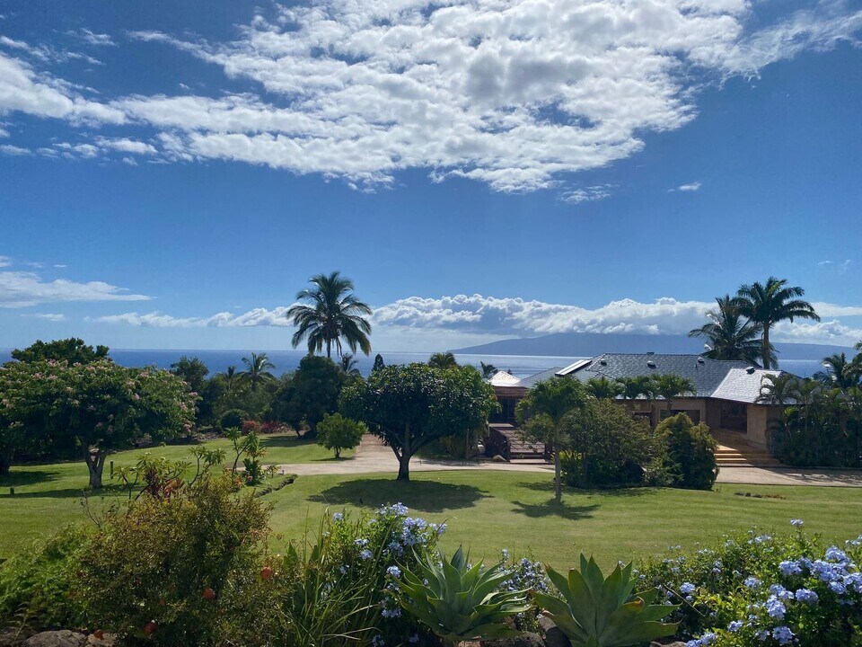 9 Huapala Pl in Lahaina, HI - Building Photo