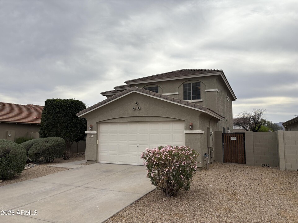 14854 N 172nd Ln in Surprise, AZ - Building Photo