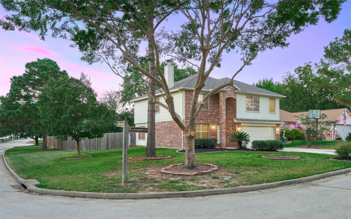 3501 Buckingham Ln in Montgomery, TX - Building Photo