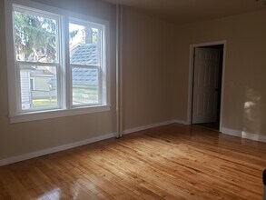 309 E Lincoln St in Negaunee, MI - Building Photo - Building Photo