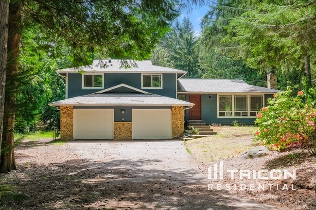 property at 6920 Royalwood Ct SE