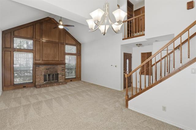 300 St Durney Ct in Irving, TX - Foto de edificio - Building Photo