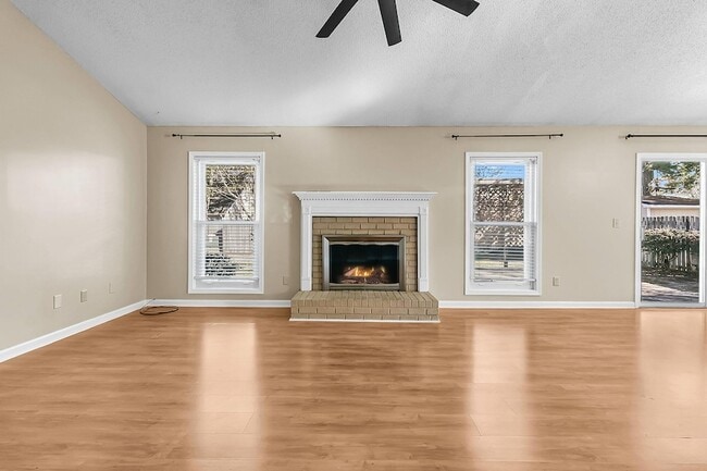 111 Hopper Dr in Summerville, SC - Building Photo - Building Photo