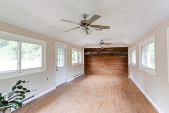 1140 Oyster Mill Rd in Camp Hill, PA - Building Photo - Building Photo