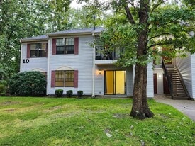 25 Liberty Ct in Galloway, NJ - Building Photo