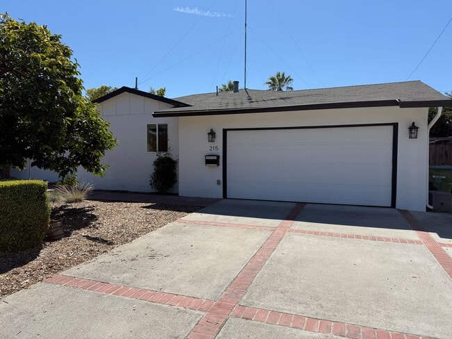 215 Calle Marguerita in Los Gatos, CA - Building Photo - Building Photo
