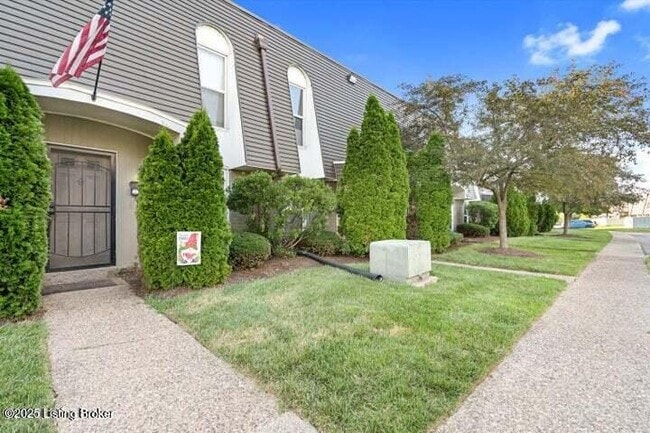 602 La Fontenay Ct in Louisville, KY - Building Photo - Building Photo