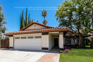 1752 Willowbrook Ln in Simi Valley, CA - Building Photo