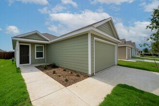 7765 Ruellia Rd in McKinney, TX - Building Photo - Building Photo