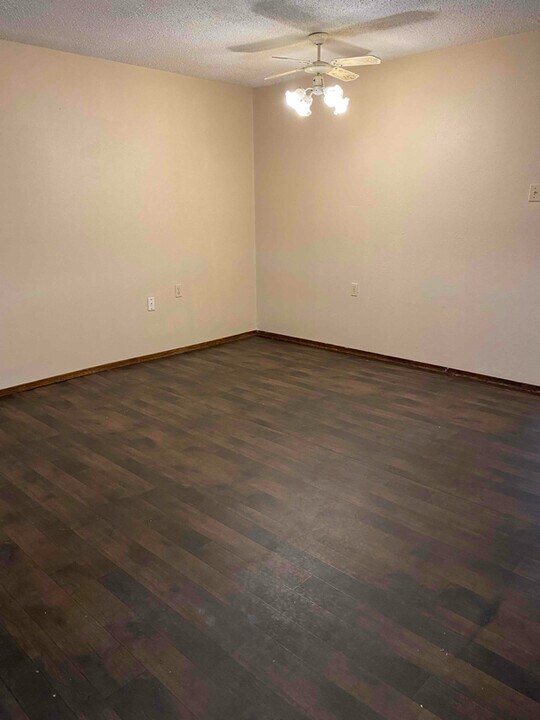 420 Wedgewood St in Nacogdoches, TX - Building Photo