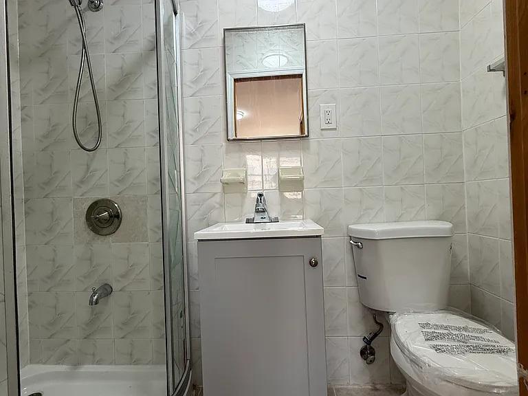 148 Bay 25th St in Brooklyn, NY - Building Photo