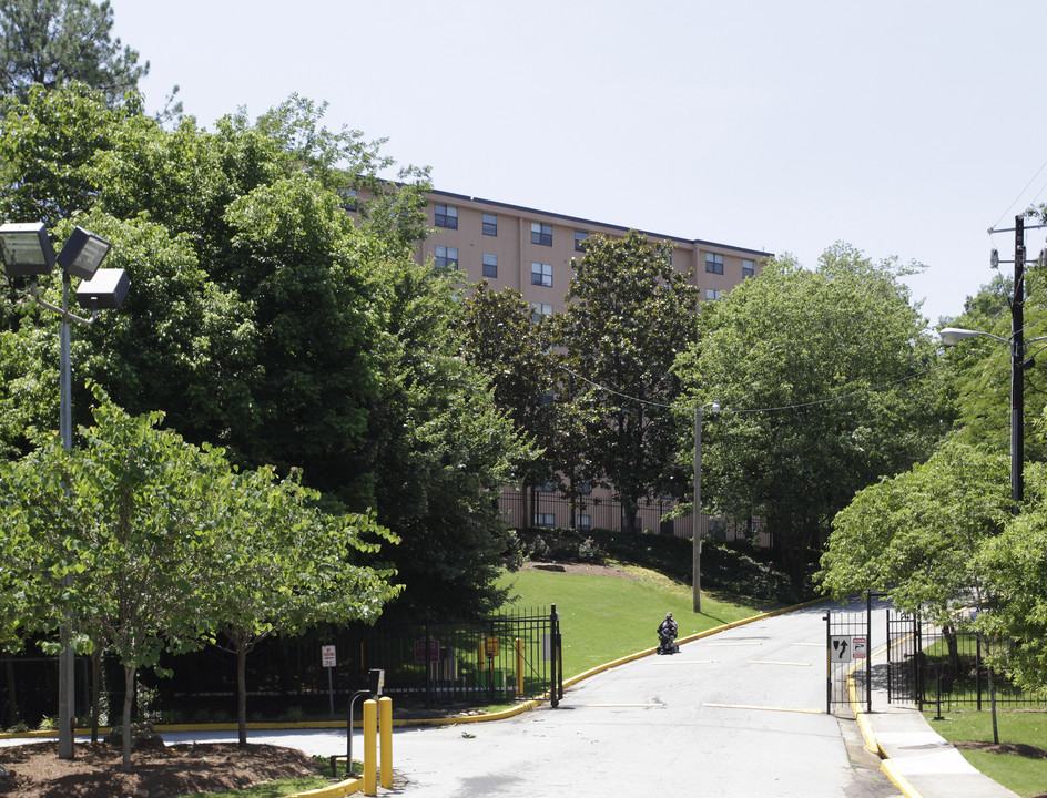 Hightower Manor in Atlanta, GA - Building Photo