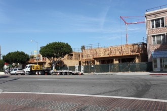 Mosaic Apartments in Los Angeles, CA - Foto de edificio - Building Photo