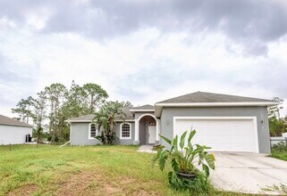 2507 54th Ave NE in Naples, FL - Building Photo - Building Photo