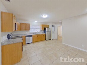 10811 La Vista Loop in Riverview, FL - Building Photo - Building Photo