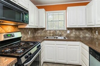 9611 Lakemont Dr in Dallas, TX - Building Photo - Building Photo