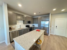 4255 Magnolia Vlg Dr