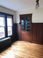 9 Grasmere Rd, Unit 1 in Portland, ME - Building Photo - Building Photo