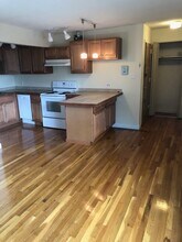 83 Trowbridge St, Unit 77-72 in Cambridge, MA - Building Photo - Building Photo