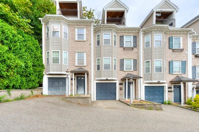 38 Johnson St in Worcester, MA - Building Photo - Building Photo